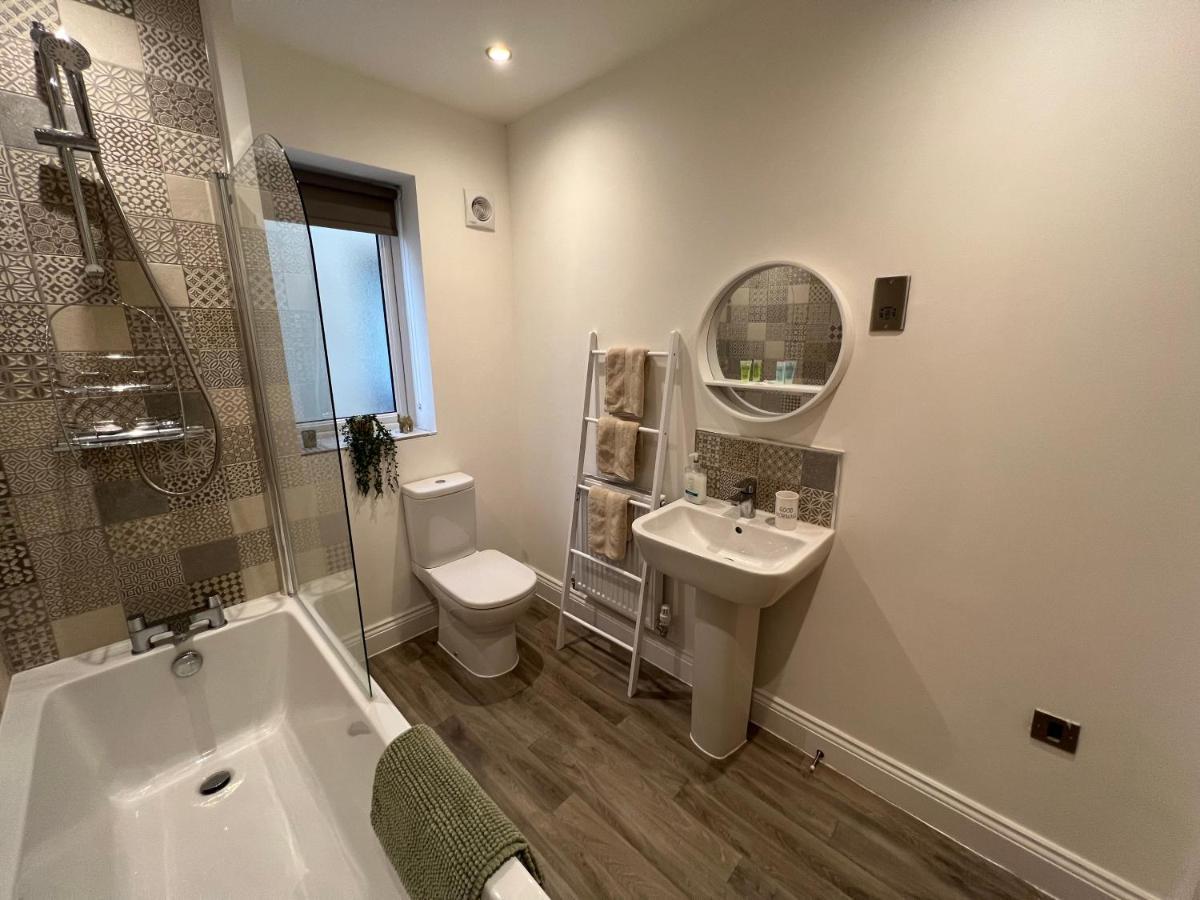 Dairy Cottage Уитби Екстериор снимка